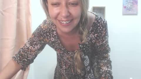 leah_susman online show from February 20, 2:29 am