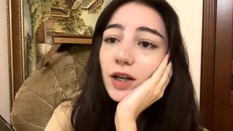Snapshot of leahduran chatting on October 17, 2:37 am Amity online show from October 17, 2:37 am