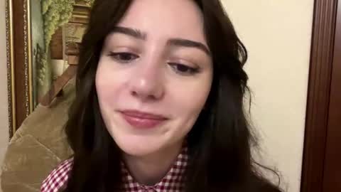 Snapshot of leahduran chatting on October 21, 4:44 pm Amity online show from October 21, 4:44 pm