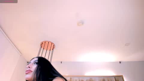 leahlombardi_ online show from October 26, 3:35 am