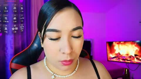 leah online show from October 24, 10:33 am