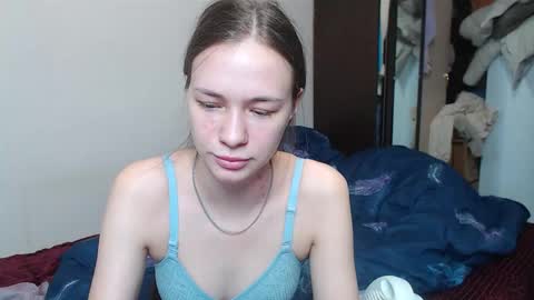 leila_bambi_ online show from March 4, 4:41 pm