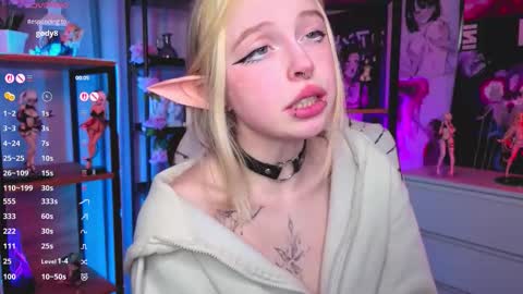 Leila online show from November 1, 5:39 pm