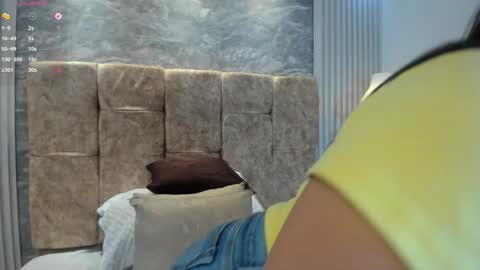 leilapons online show from November 19, 6:19 pm