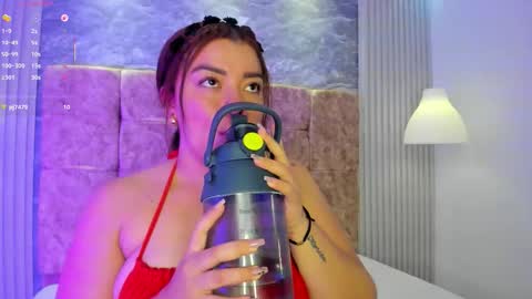 leilapons online show from January 17, 10:17 pm