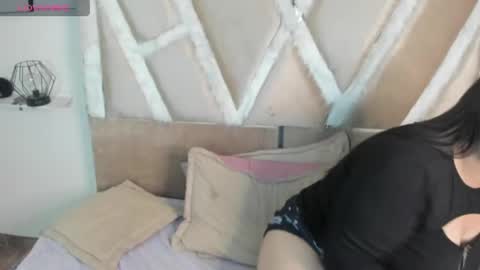 lele_699 online show from April 18, 7:58 pm
