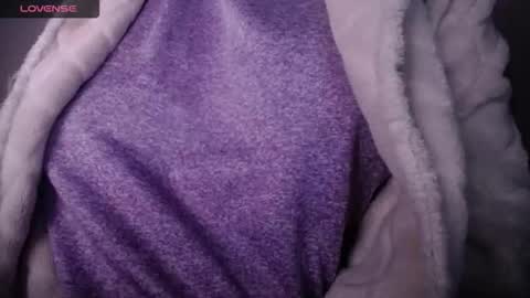 lenagolden online show from February 25, 3:21 pm