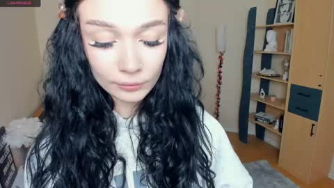 Alice online show from April 11, 8:01 pm