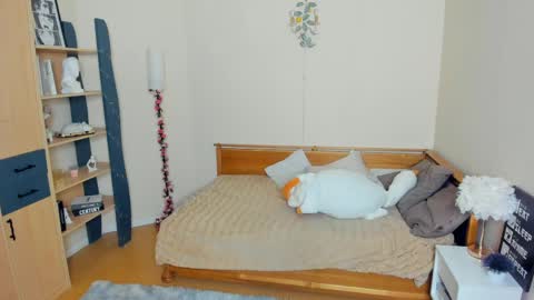 Alice online show from March 28, 7:35 pm