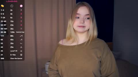 Hello everyone Im Lora Its my first day Were going to have fun together online show from November 8, 5:56 am