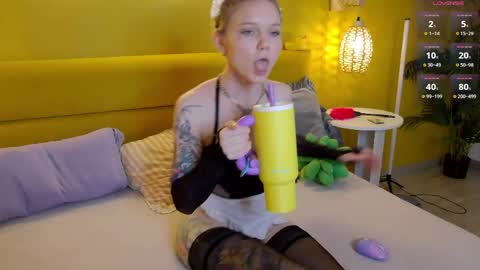 Lessy online show from June 2, 3:40 am