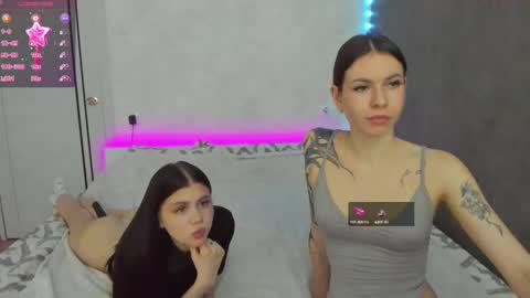 Snapshot of let_me_seee chatting on February 17, 4:06 pm Fiona online show from February 17, 4:06 pm