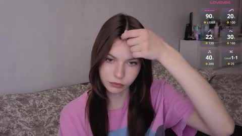 Snapshot of let_me_seee chatting on October 9, 12:31 pm Fiona online show from October 9, 12:31 pm