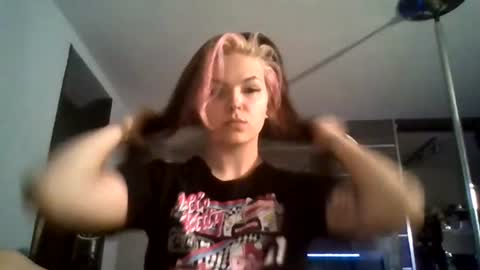 Ivy online show from June 17, 3:52 am