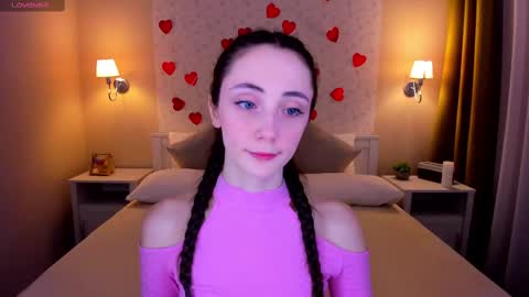 Snapshot of lexi_split chatting on February 15, 8:22 am Lexi GTM2 MonWedThurSatSun 1000am-400pm online show from February 15, 8:22 am