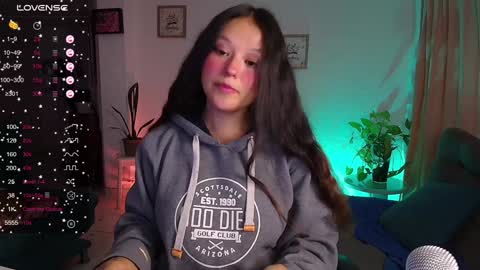 Snapshot of lexie_babe chatting on February 2, 3:32 am Lexie Thompson 8pm 0000am -5 online show from February 2, 3:32 am