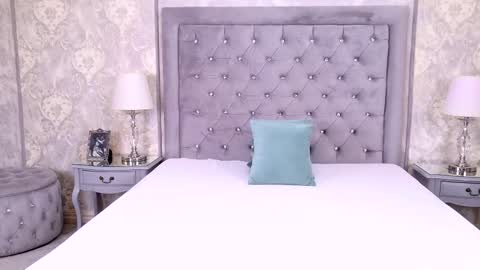 Lexi Riley online show from September 27, 7:04 am