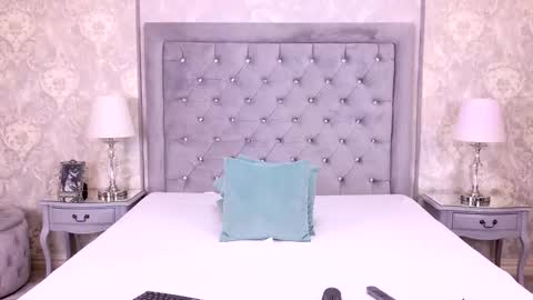 Lexi Riley online show from September 18, 6:23 am