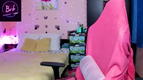 Lexy online show from November 27, 5:38 pm