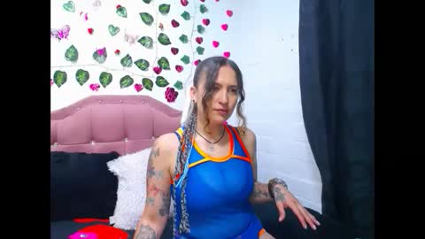 Snapshot of leyla_horny_bg chatting on December 18, 11:08 pm leyla_horny_bg online show from December 18, 11:08 pm