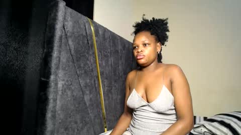 Leylawalker online show from July 25, 8:27 pm