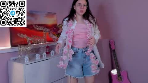 leylamirage online show from February 19, 12:37 pm