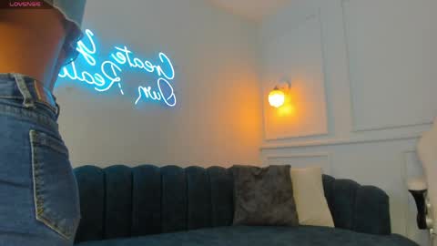 Leyla online show from March 30, 11:32 am