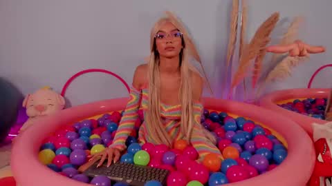 Lia online show from March 7, 3:51 am