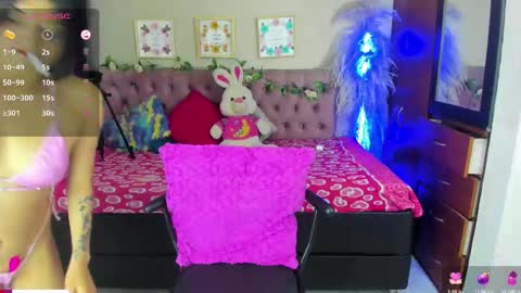 Snapshot of lia_keen chatting on February 11, 8:31 pm lia online show from February 11, 8:31 pm