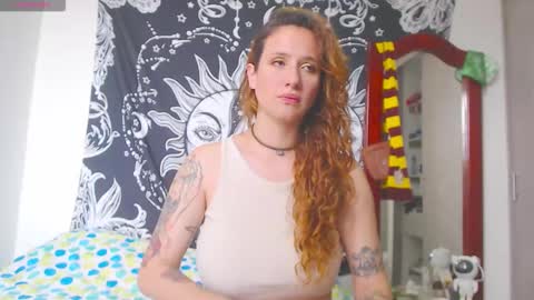 Lia Monroe online show from December 17, 4:00 pm