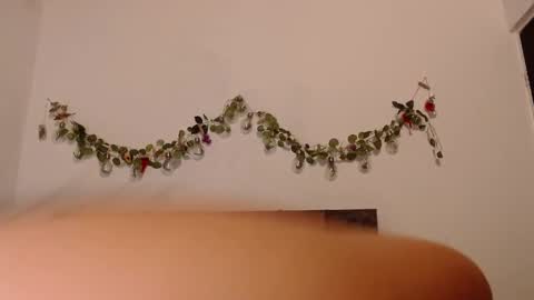   lia  online show from December 30, 4:42 am