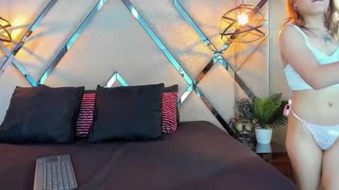 ---Liah--- online show from February 21, 9:37 pm