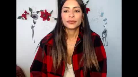 Lia Miller online show from December 5, 11:38 am