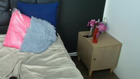 L I A M O N R O E online show from January 7, 5:49 pm