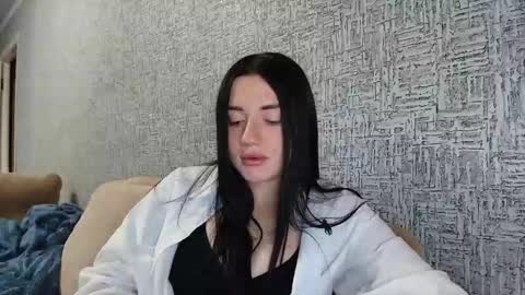 liana_diva online show from June 3, 6:02 pm