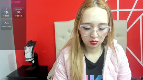 Lia Roberts online show from December 30, 12:09 pm