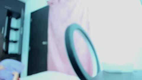 Snapshot of liawatson chatting on February 21, 11:11 am Lia online show from February 21, 11:11 am