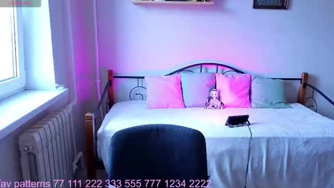 Welcome guys in my room Im Claire online show from September 21, 12:26 pm