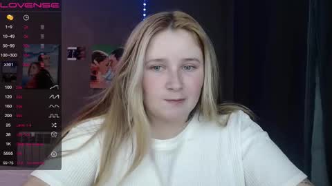 light_lunaa online show from November 1, 2:10 pm