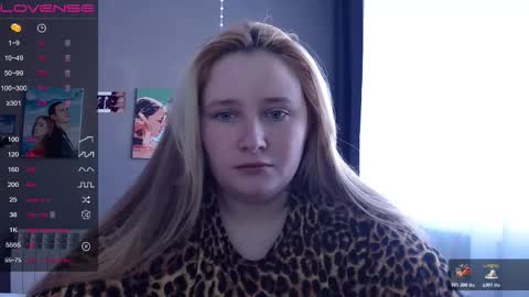 light_lunaa online show from November 16, 7:10 am