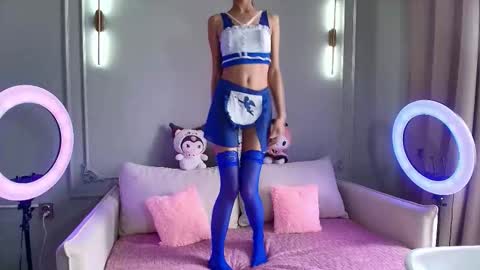 Lihn Pham online show from December 20, 4:16 am