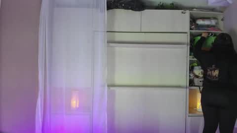         online show from January 19, 11:39 am