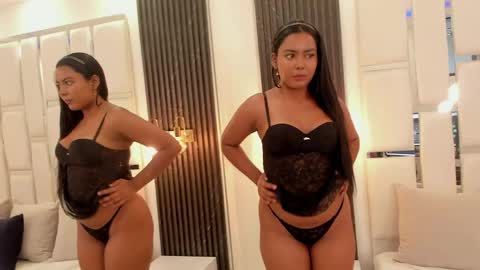 Liily Evans online show from May 12, 4:13 pm