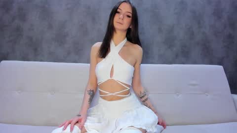 Emilia online show from March 5, 3:18 am