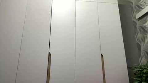 Lily online show from December 19, 4:48 am