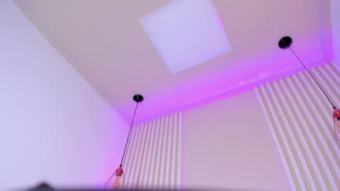 L I L A   online show from November 29, 7:45 am