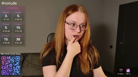 lila_pitt online show from April 4, 7:02 pm