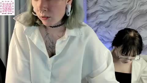 Lili online show from June 18, 11:15 am
