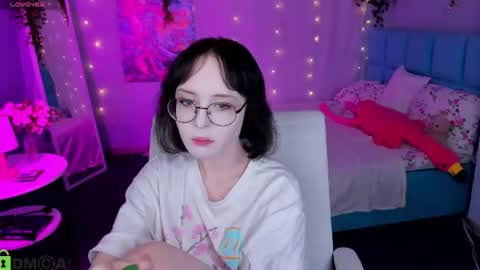 Lili online show from July 26, 11:07 am