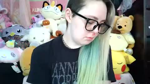 Snapshot of lilemmy1999 chatting on January 27, 9:11 pm emily ryanson online show from January 27, 9:11 pm